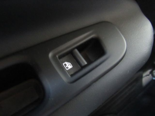 Used 2019 Jeep Renegade Limited image 28