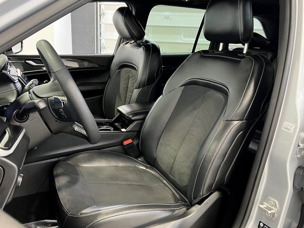 Certified 2023 Jeep Grand Cherokee Altitude image 25