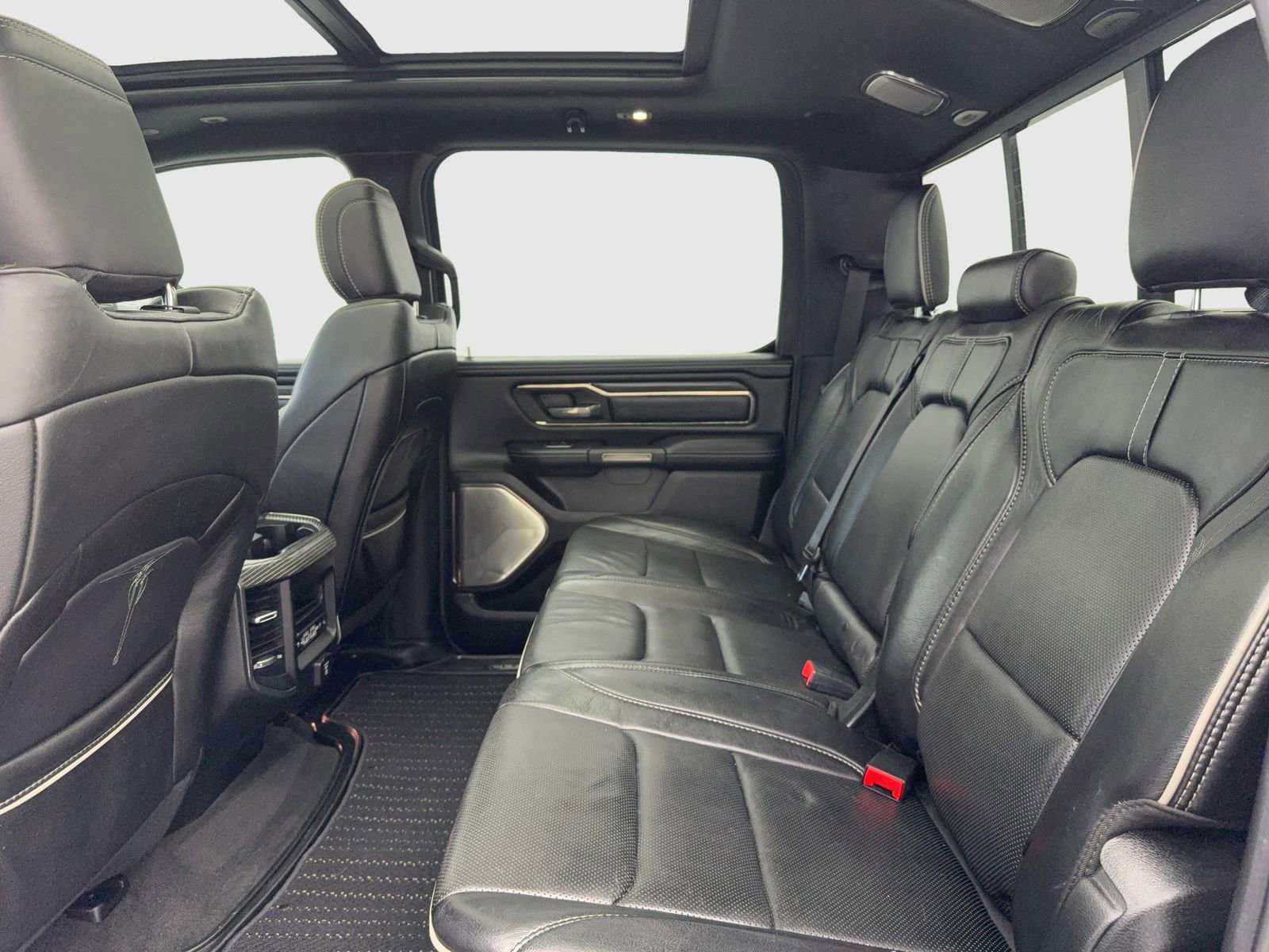 Used 2020 RAM 1500 Limited image 33