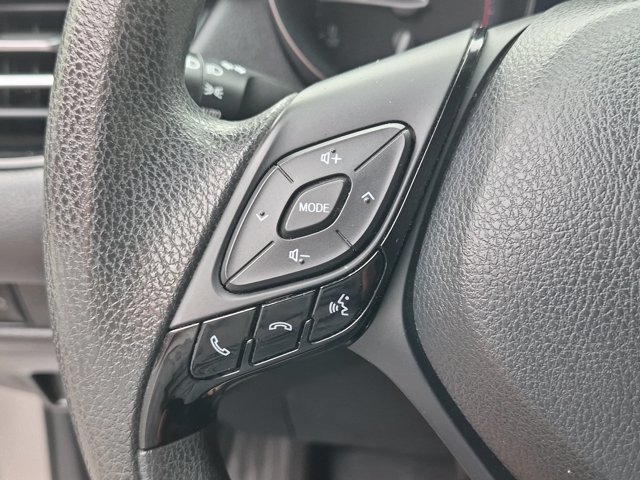 Used 2019 Toyota C-HR LE FWD image 21