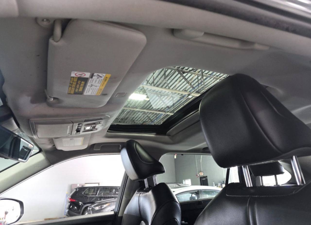Used 2022 Toyota Highlander XLE AWD/4WD image 17