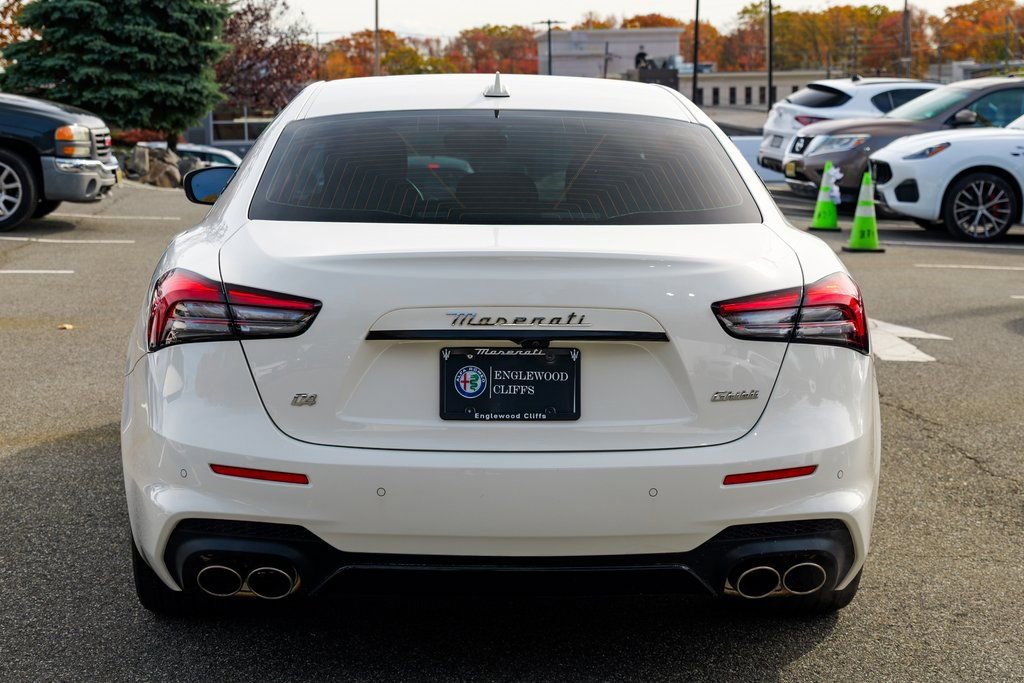 Used 2022 Maserati Ghibli Modena Q4 image 6