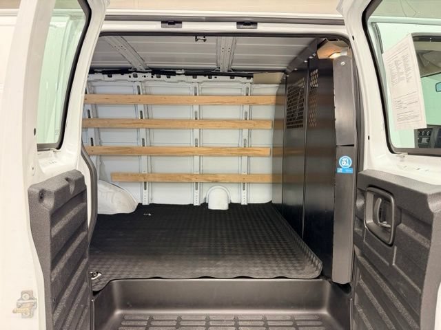 Certified 2025 GMC Savana 2500 w/ Driver Convenience Package RWD image 20