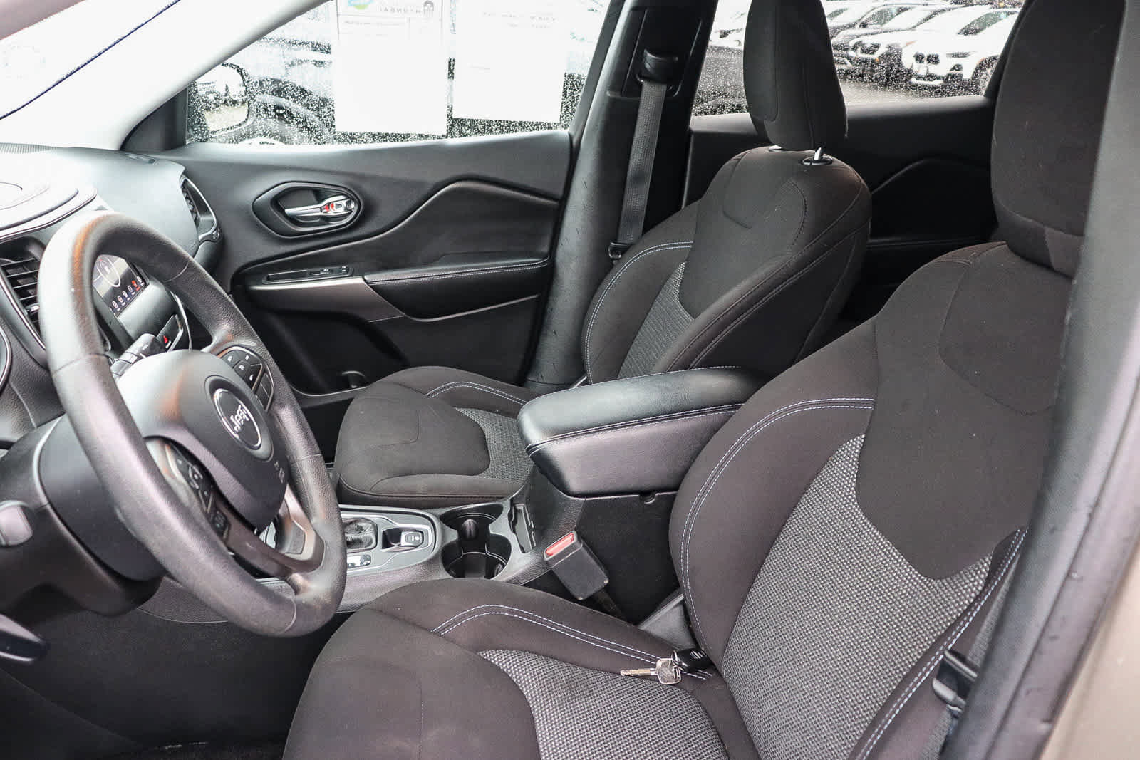 Used 2019 Jeep Cherokee Latitude w/ Popular Appearance Group image 20