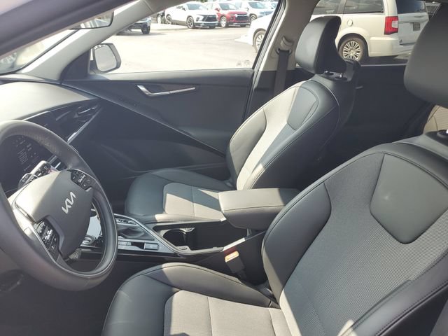 Certified 2024 Kia Niro EX FWD image 16