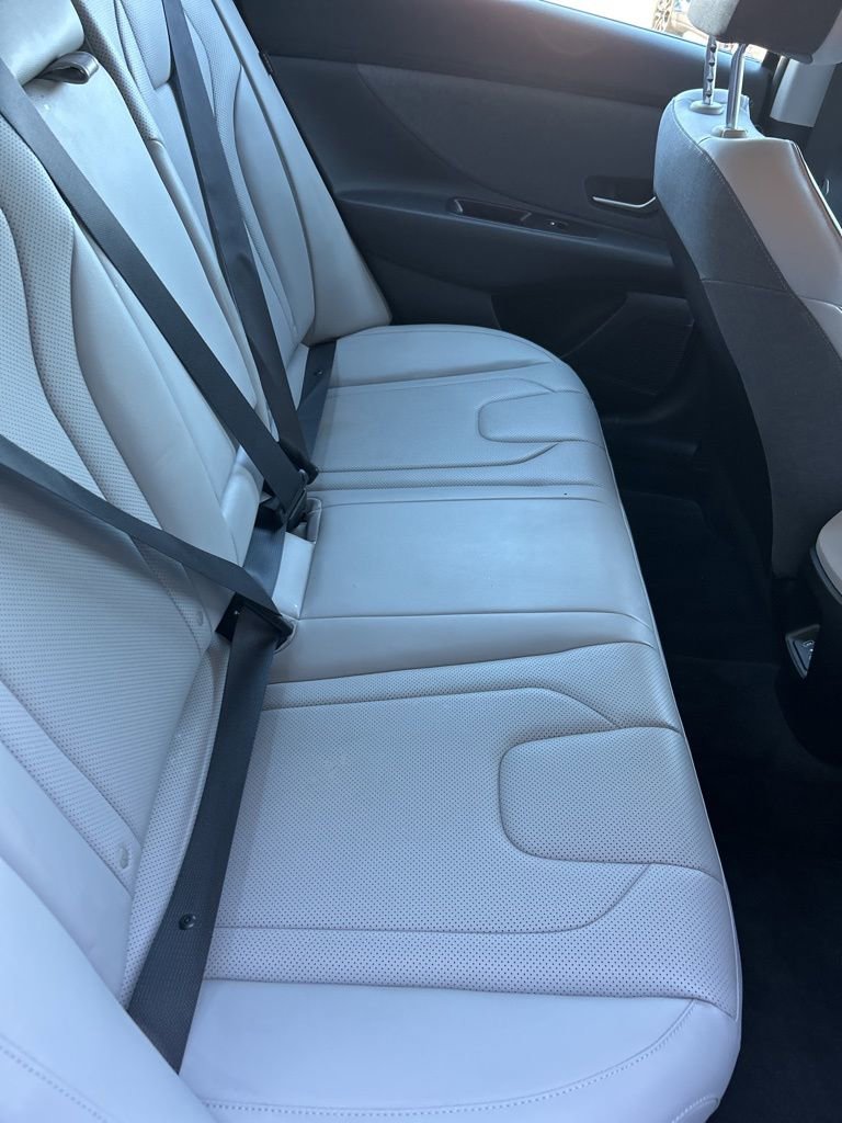 Certified 2025 Hyundai Elantra Limited image 14