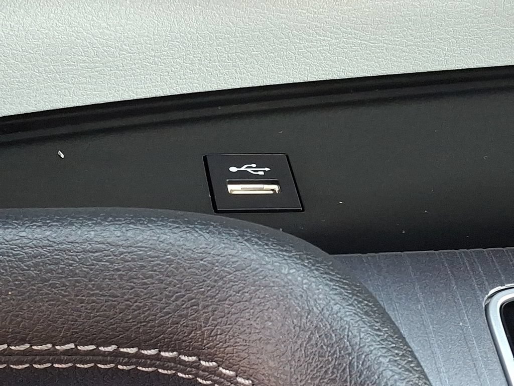 Used 2026 Toyota Sienna XLE FWD image 29