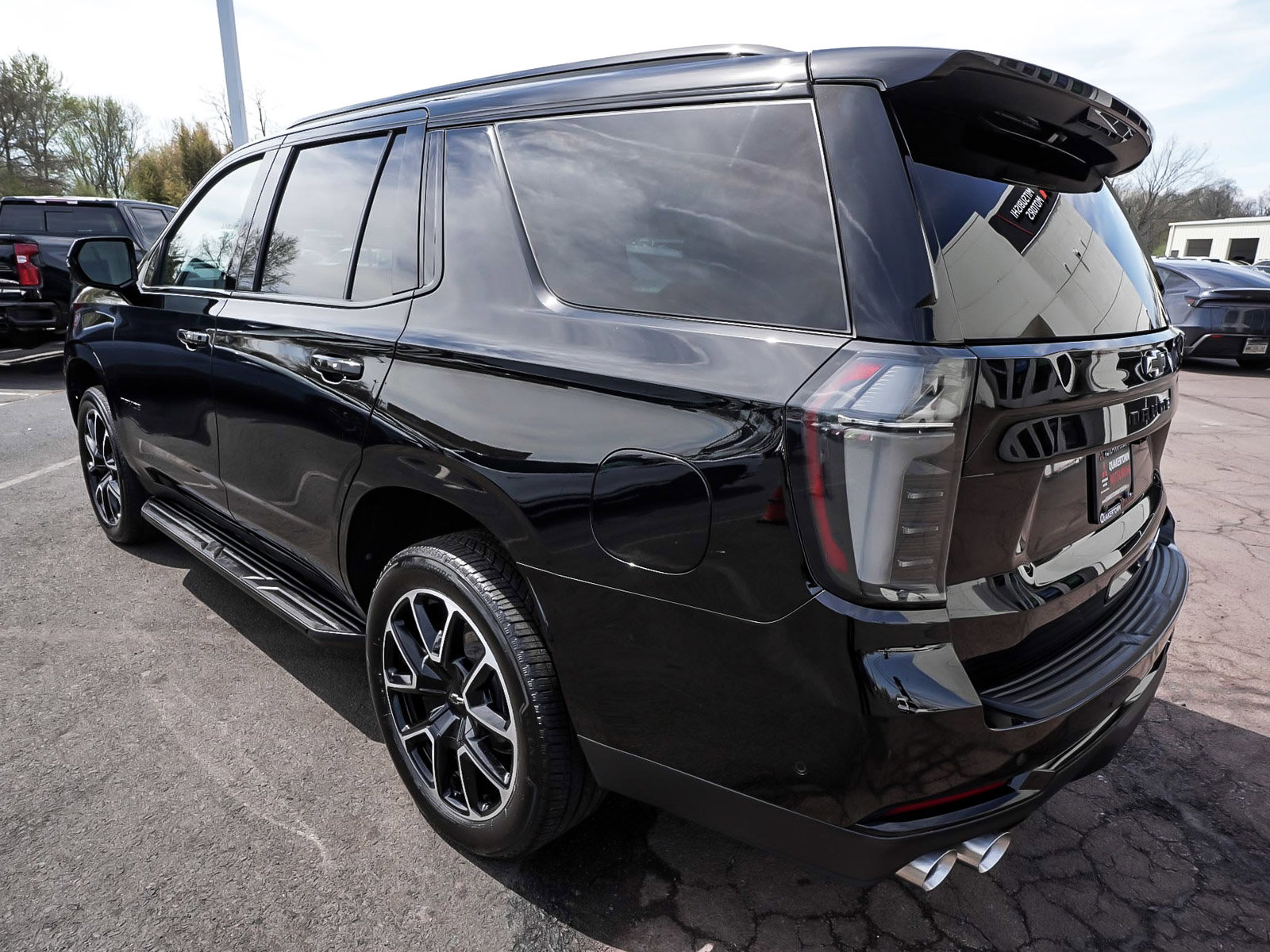 Used 2025 Chevrolet Tahoe RST w/ Comfort Package image 4