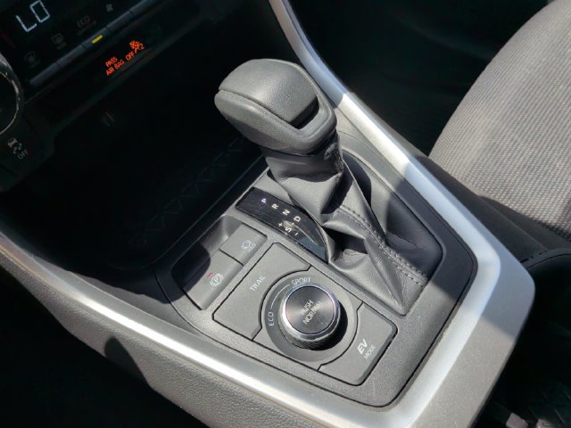 Used 2023 Toyota RAV4 LE AWD/4WD image 26