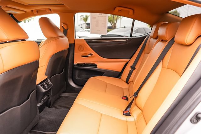 Used 2025 Lexus ES 350 w/ Accessory Package (Z2) FWD image 20