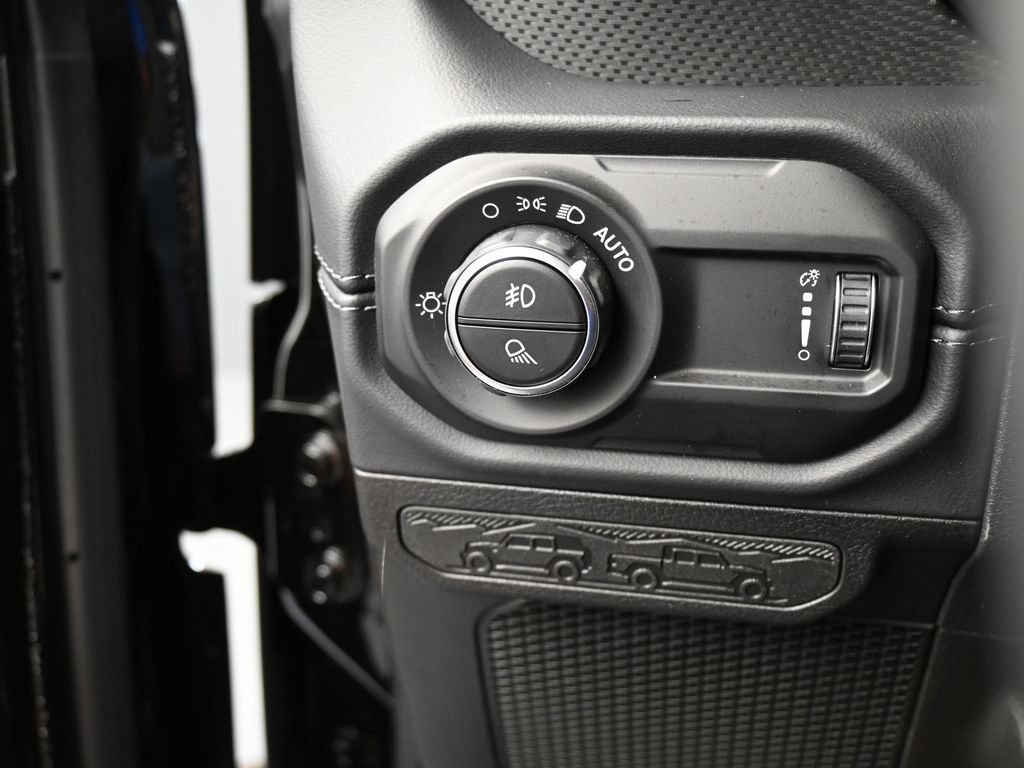 New 2026 Jeep Gladiator Rubicon AWD/4WD image 35