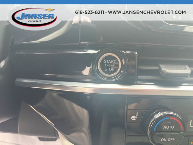 Used 2024 Nissan Pathfinder SV FWD image 16