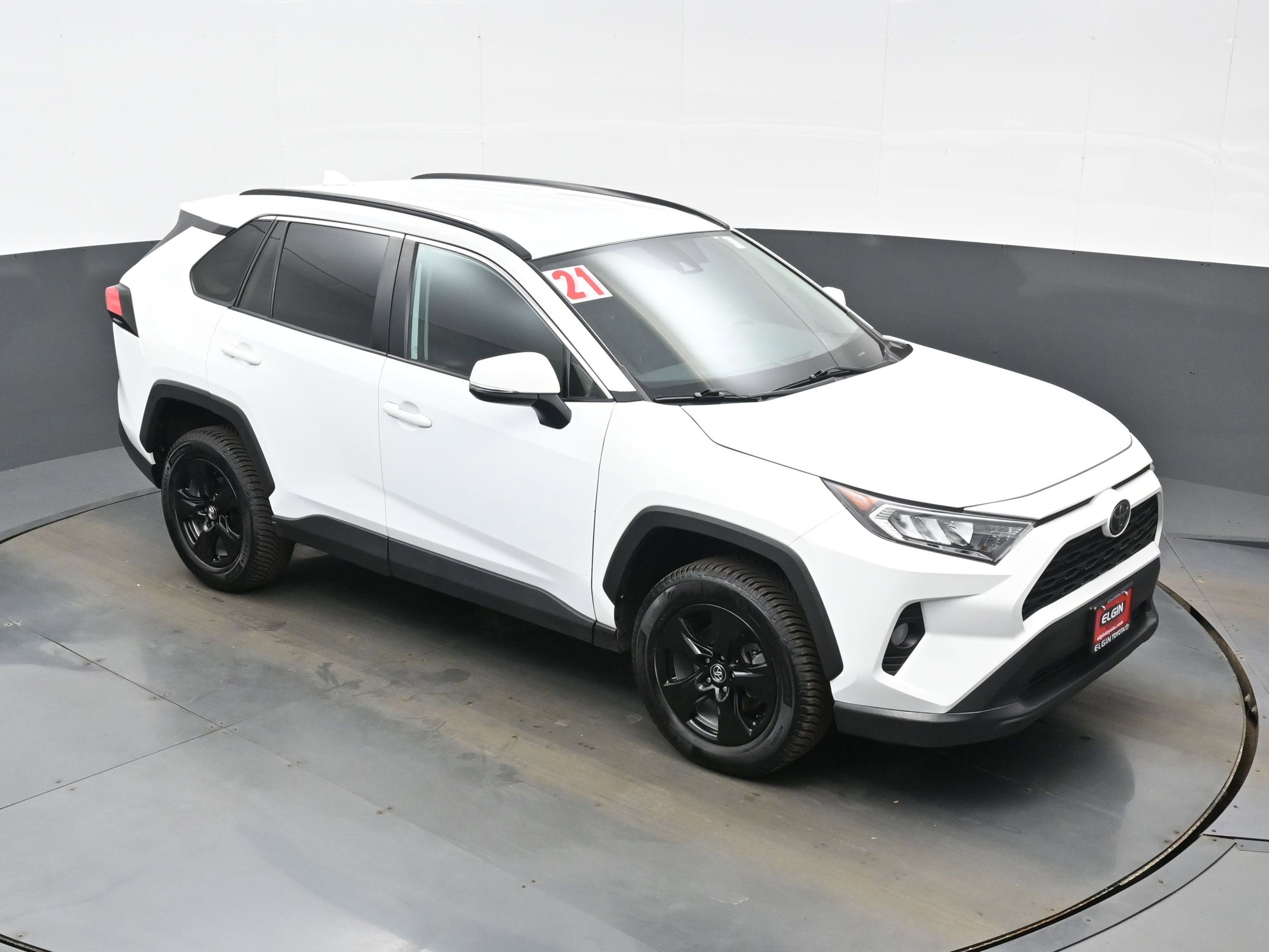 Used 2021 Toyota RAV4 XLE AWD/4WD image 34