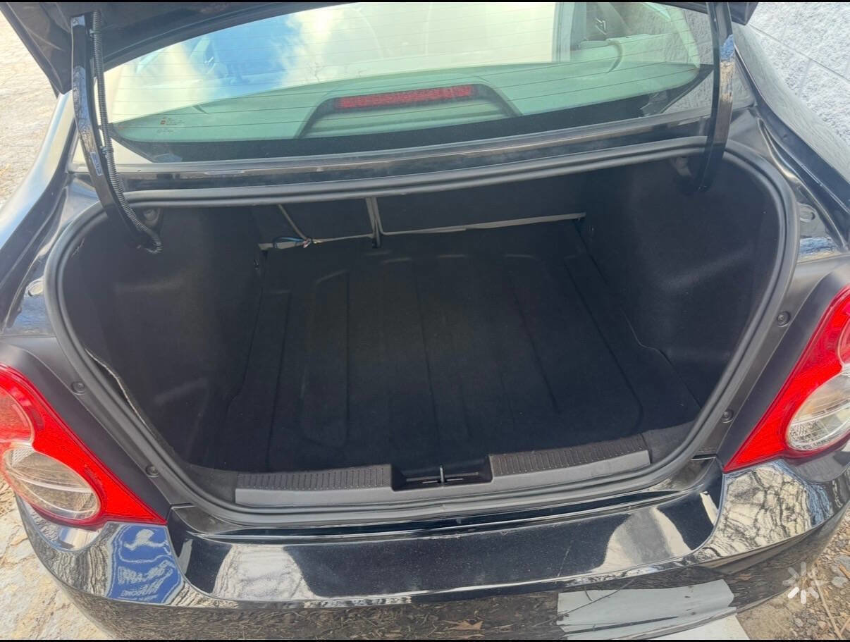 Used 2012 Chevrolet Sonic LS image 10