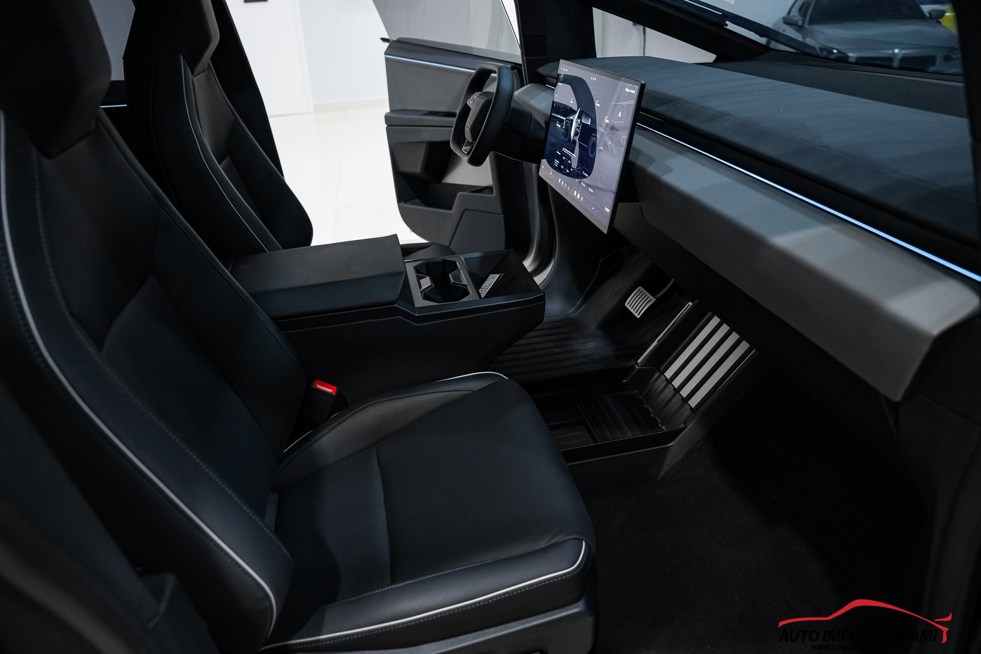 Used 2024 Tesla Cybertruck Cyberbeast AWD/4WD image 11