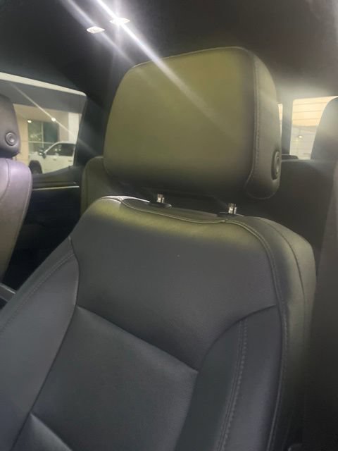 Used 2022 Chevrolet Silverado 1500 LTZ w/ Technology Package AWD/4WD image 9