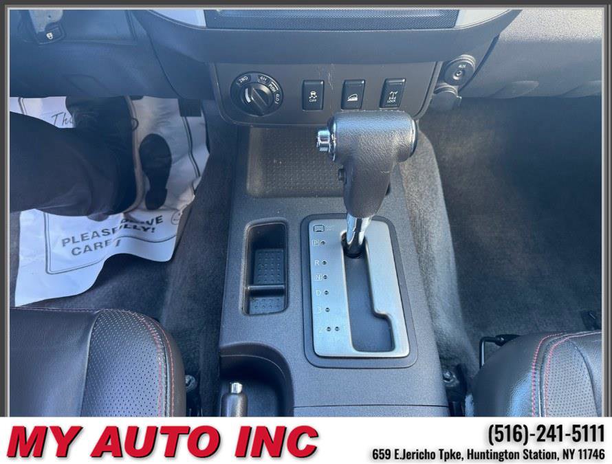 Used 2012 Nissan Xterra PRO-4X w/ Pro-4x Leather Pkg image 16