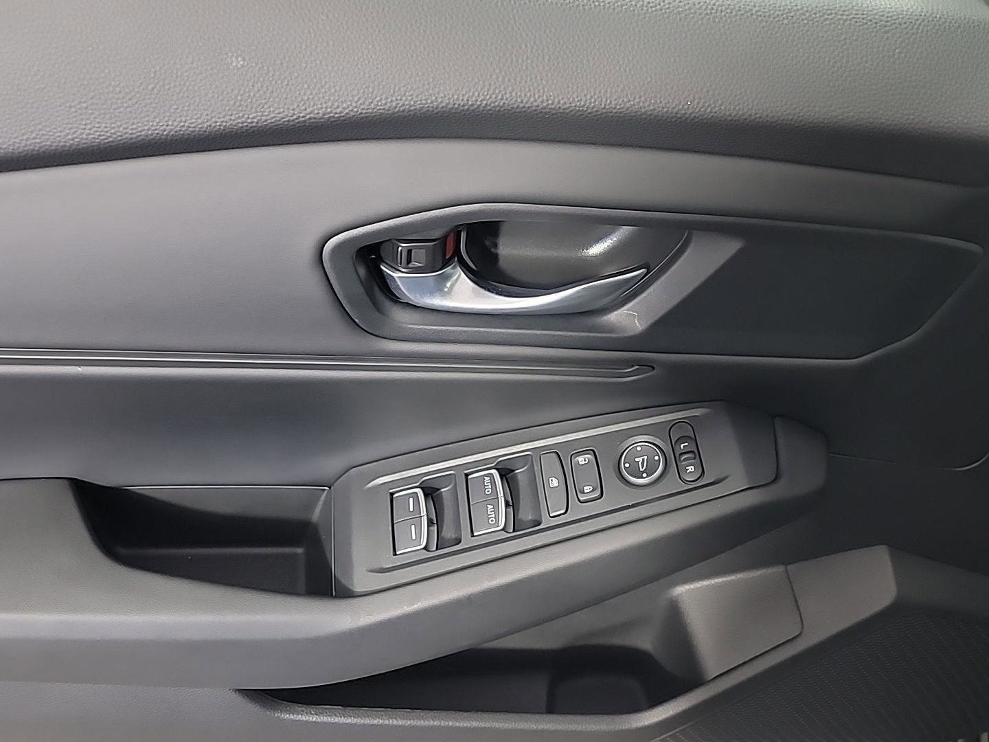 Certified 2025 Honda Accord SE image 36