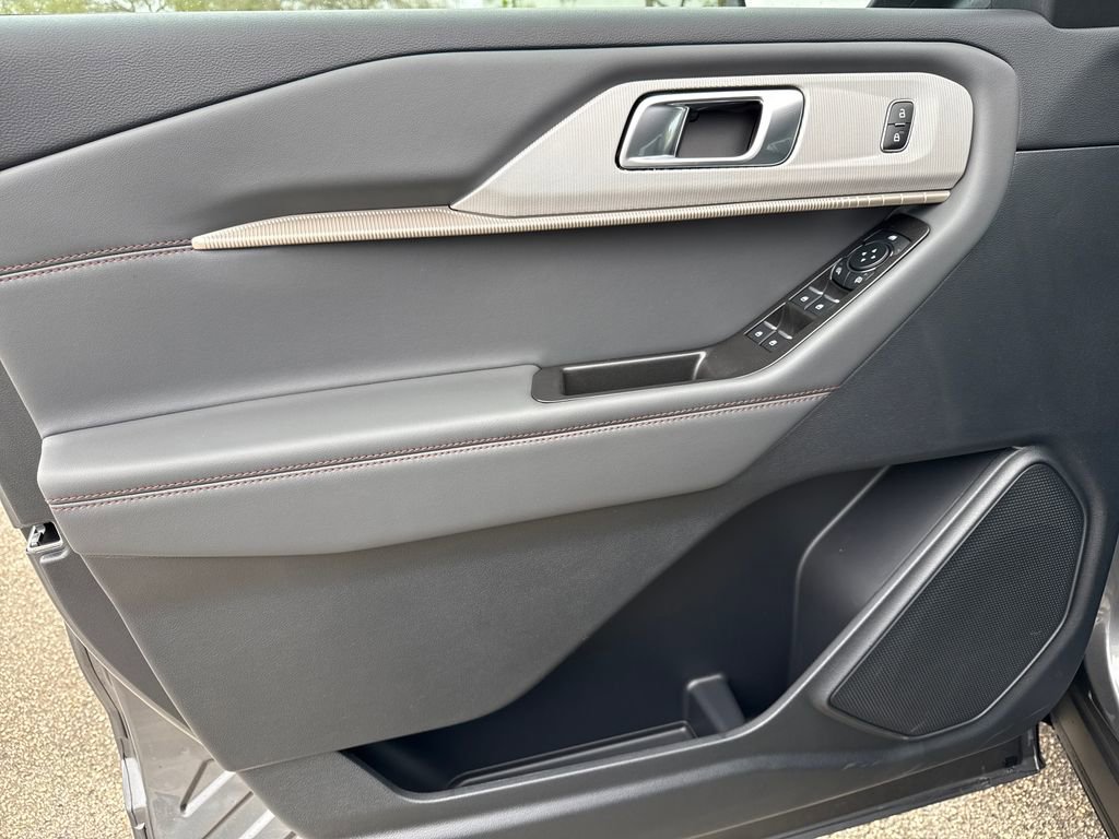 New 2026 Ford Explorer Active image 18