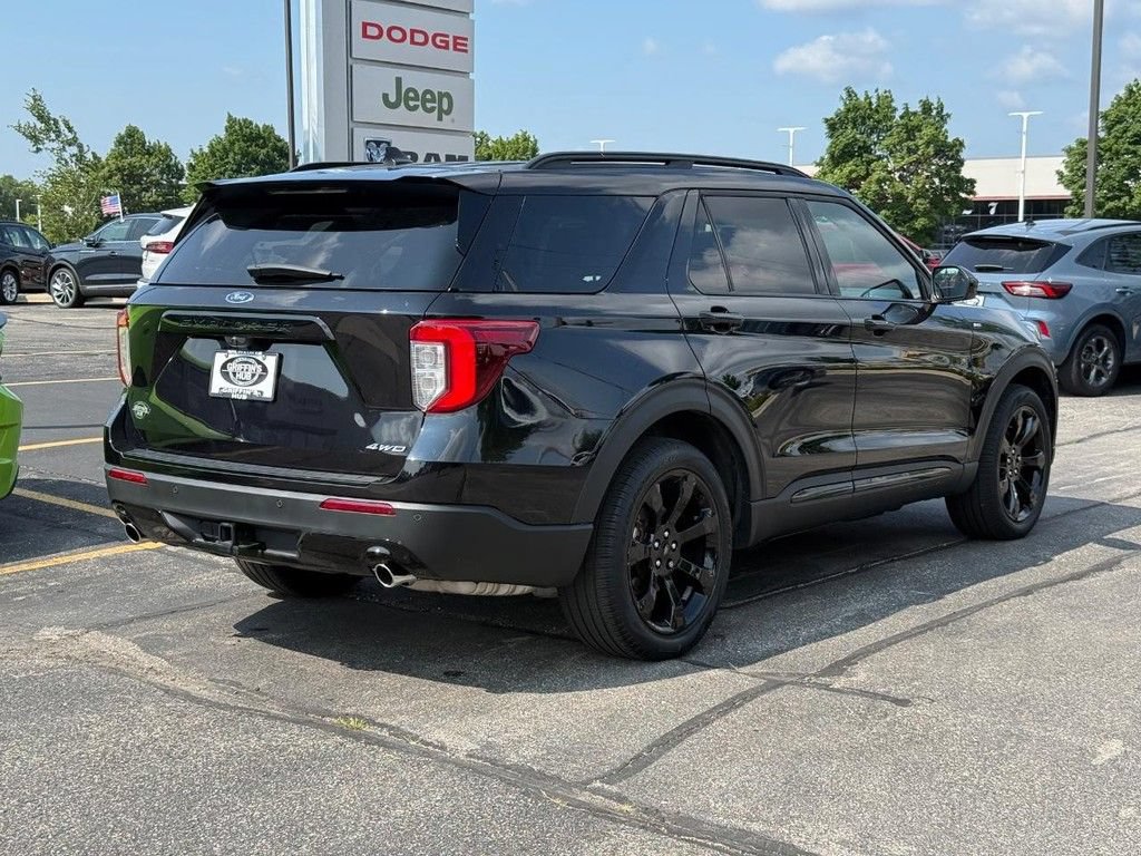 Used 2024 Ford Explorer ST-Line w/ Class IV Trailer Tow Package AWD/4WD image 3