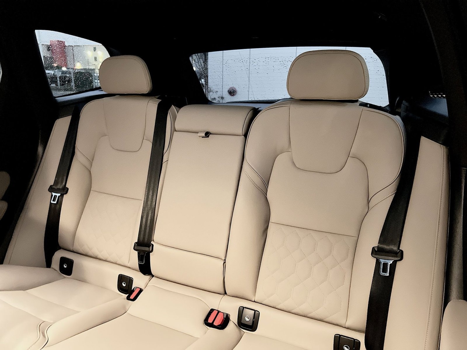 New 2026 Volvo XC60 B5 Plus w/ Protection Package Premier image 24