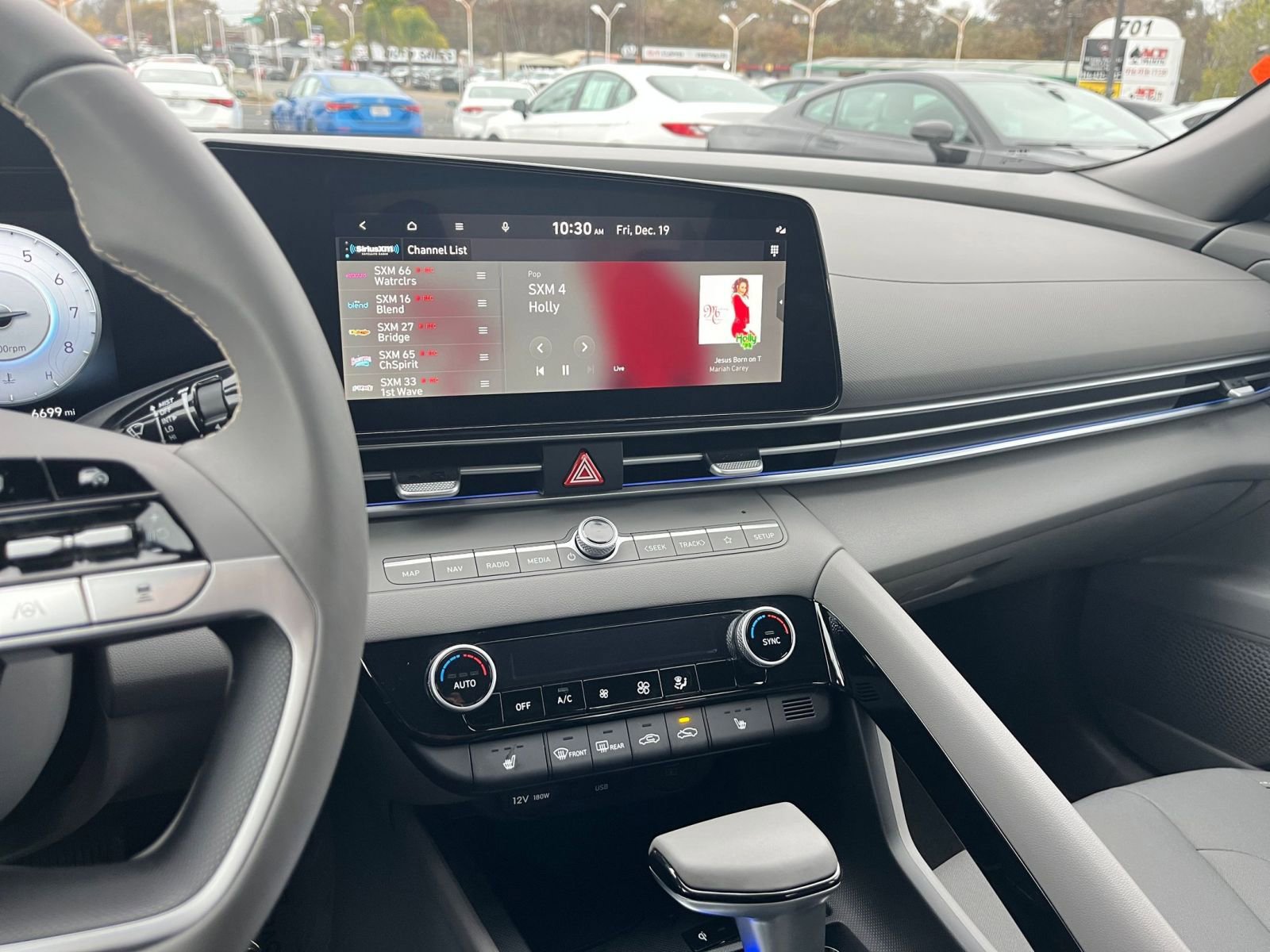 Used 2025 Hyundai Elantra SEL image 18