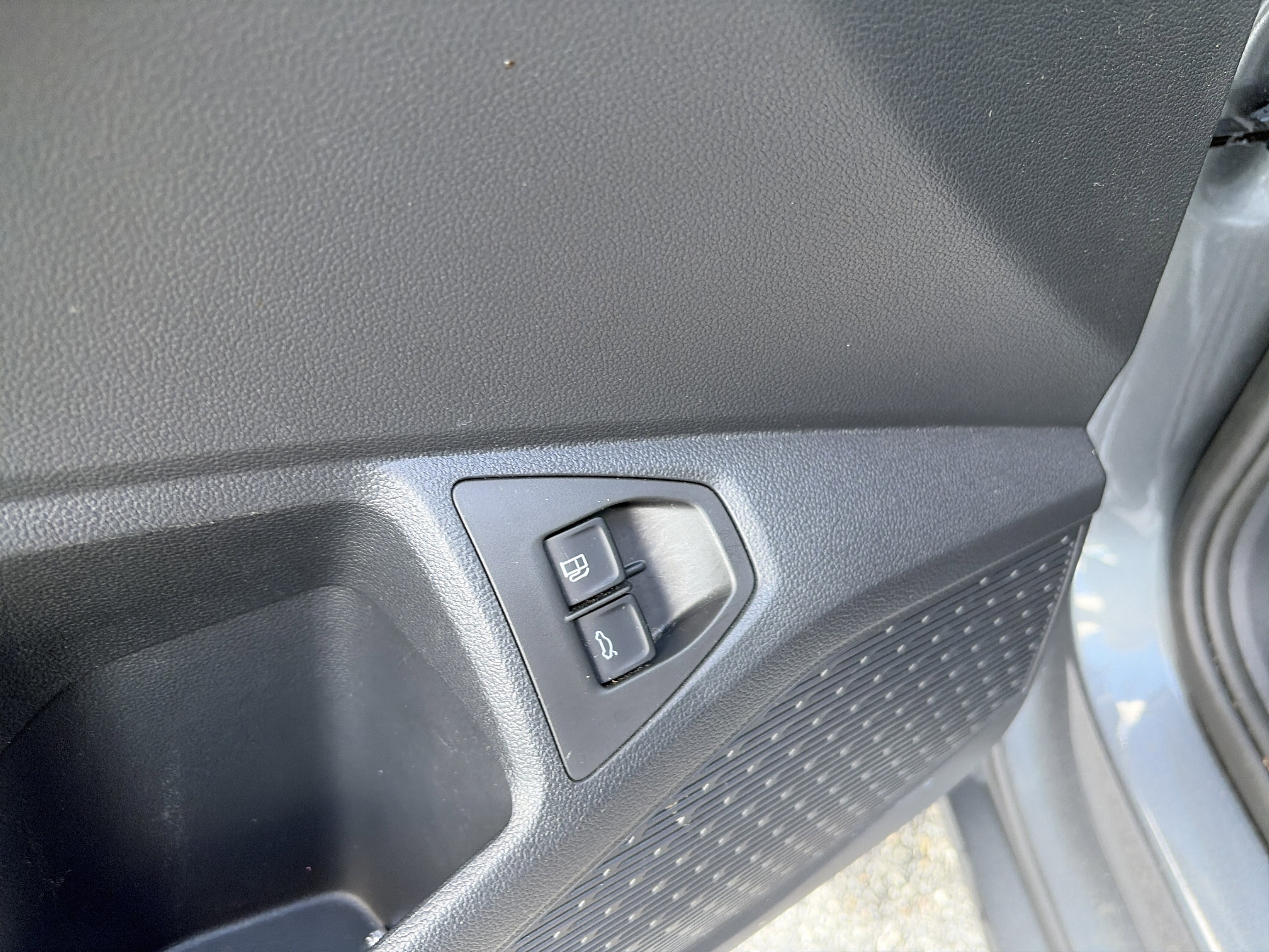 Used 2024 Volkswagen Jetta SE FWD image 16