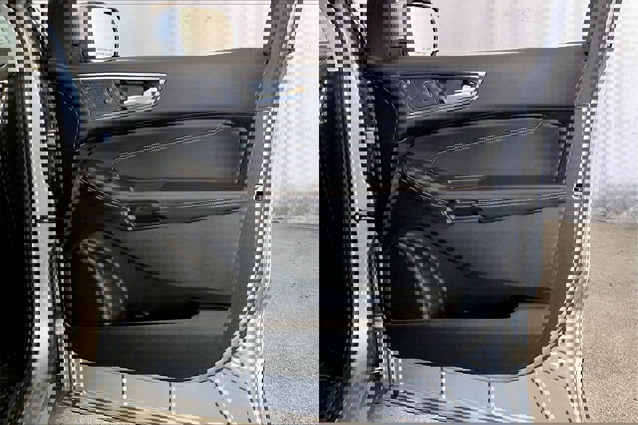 Used 2022 Ford Edge Titanium image 26