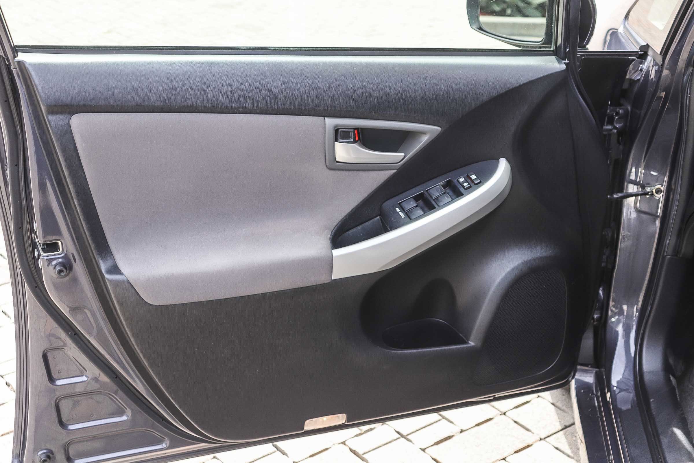 Used 2013 Toyota Prius Two image 22