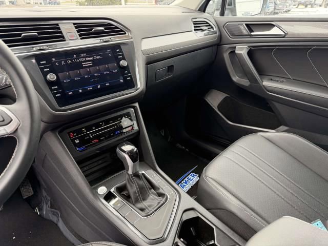 Used 2023 Volkswagen Tiguan SE image 15