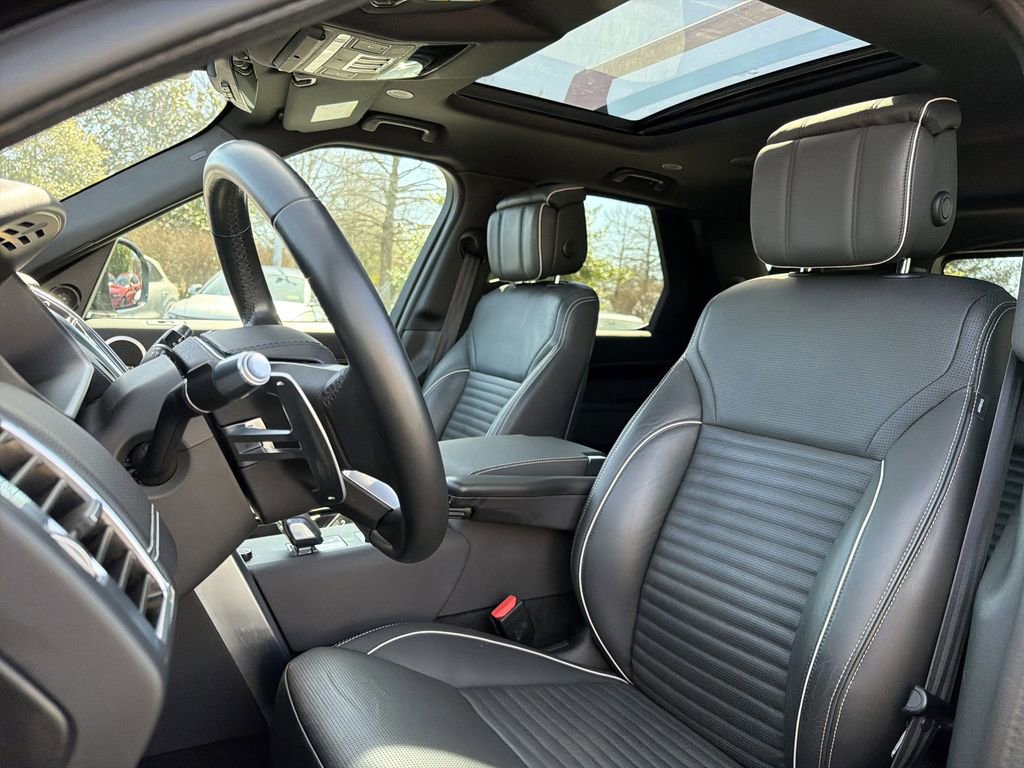 Used 2021 Land Rover Discovery HSE R-Dynamic image 18