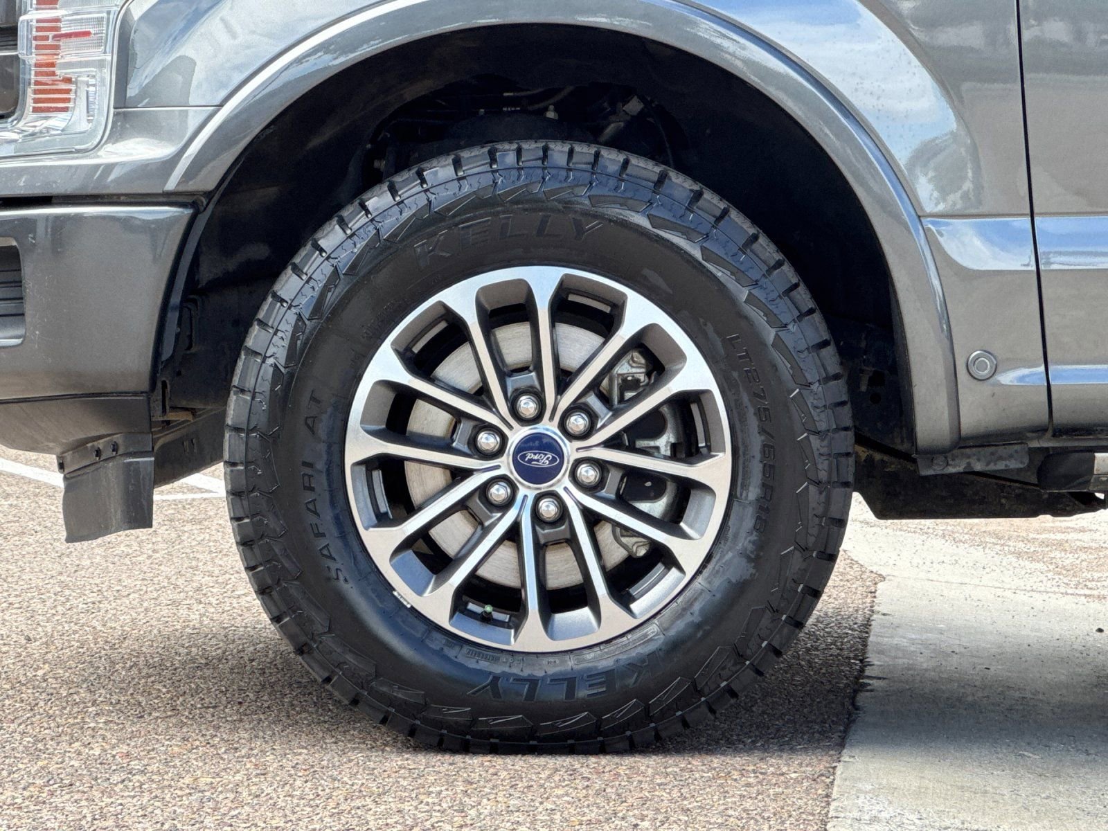 Used 2019 Ford F150 Lariat w/ Equipment Group 502A Luxury AWD/4WD image 33