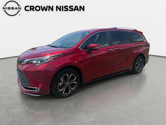 Used 2025 Toyota Sienna Platinum AWD/4WD image 2