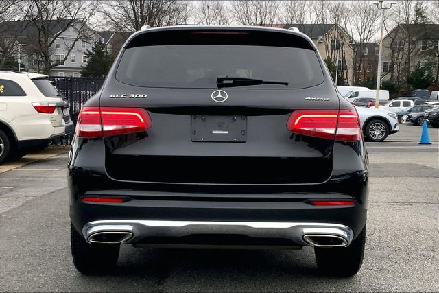 Used 2018 Mercedes-Benz GLC 300 4MATIC image 3