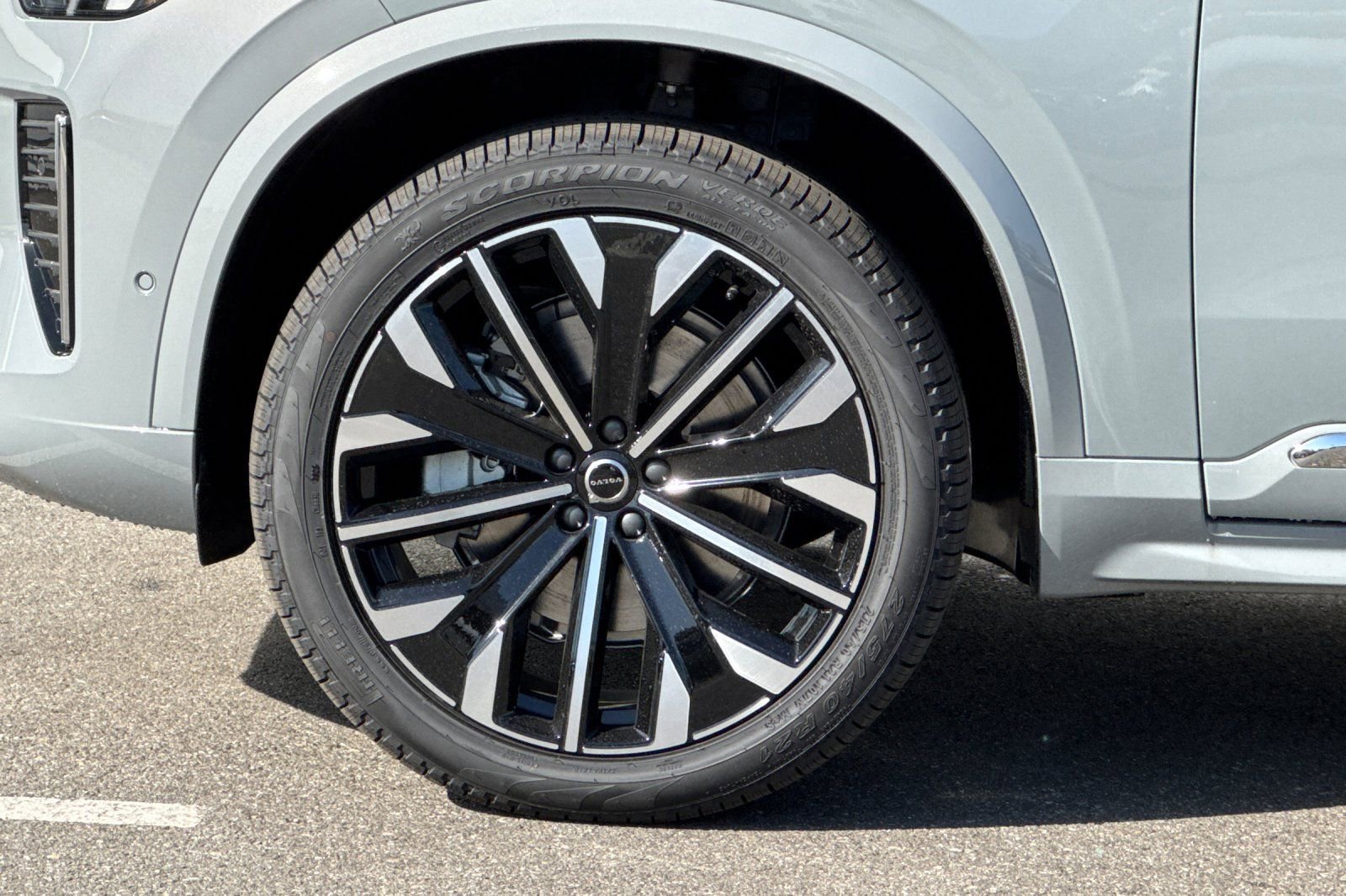 New 2026 Volvo XC90 B6 Ultra w/ Protection Package AWD/4WD image 34