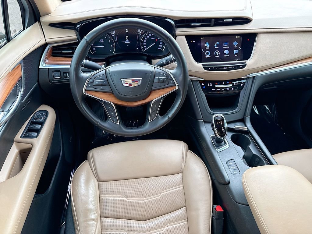 Used 2018 Cadillac XT5 Platinum AWD/4WD image 16