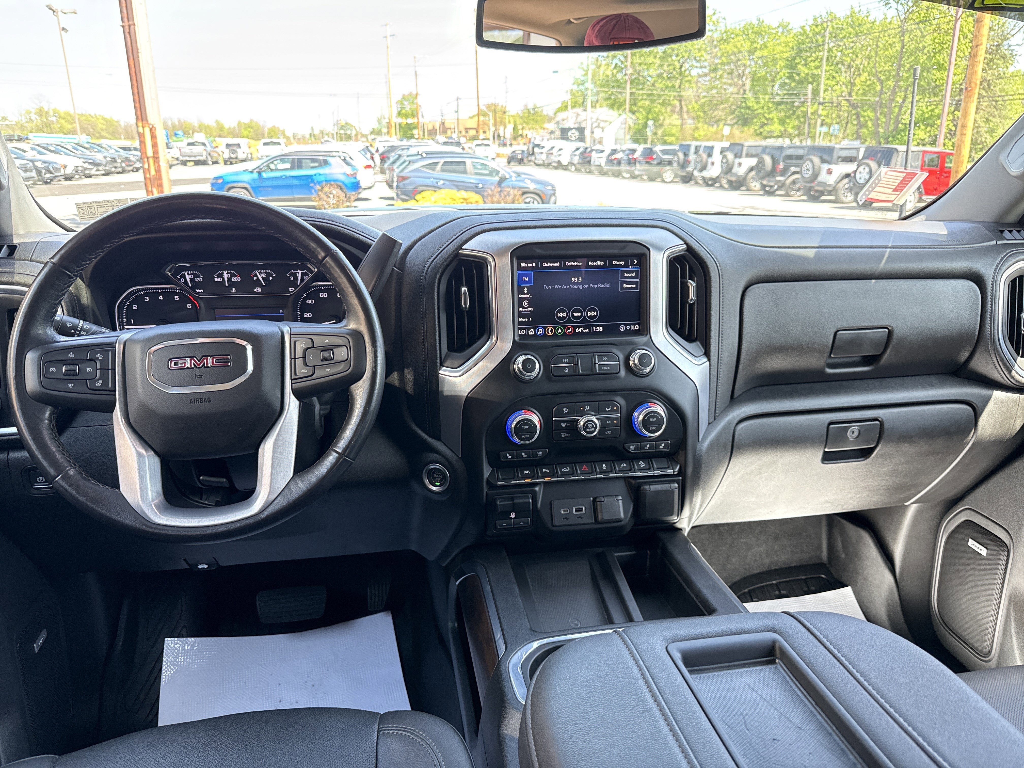 Used 2022 GMC Sierra 1500 SLT w/ SLT Premium Plus Package AWD/4WD image 14