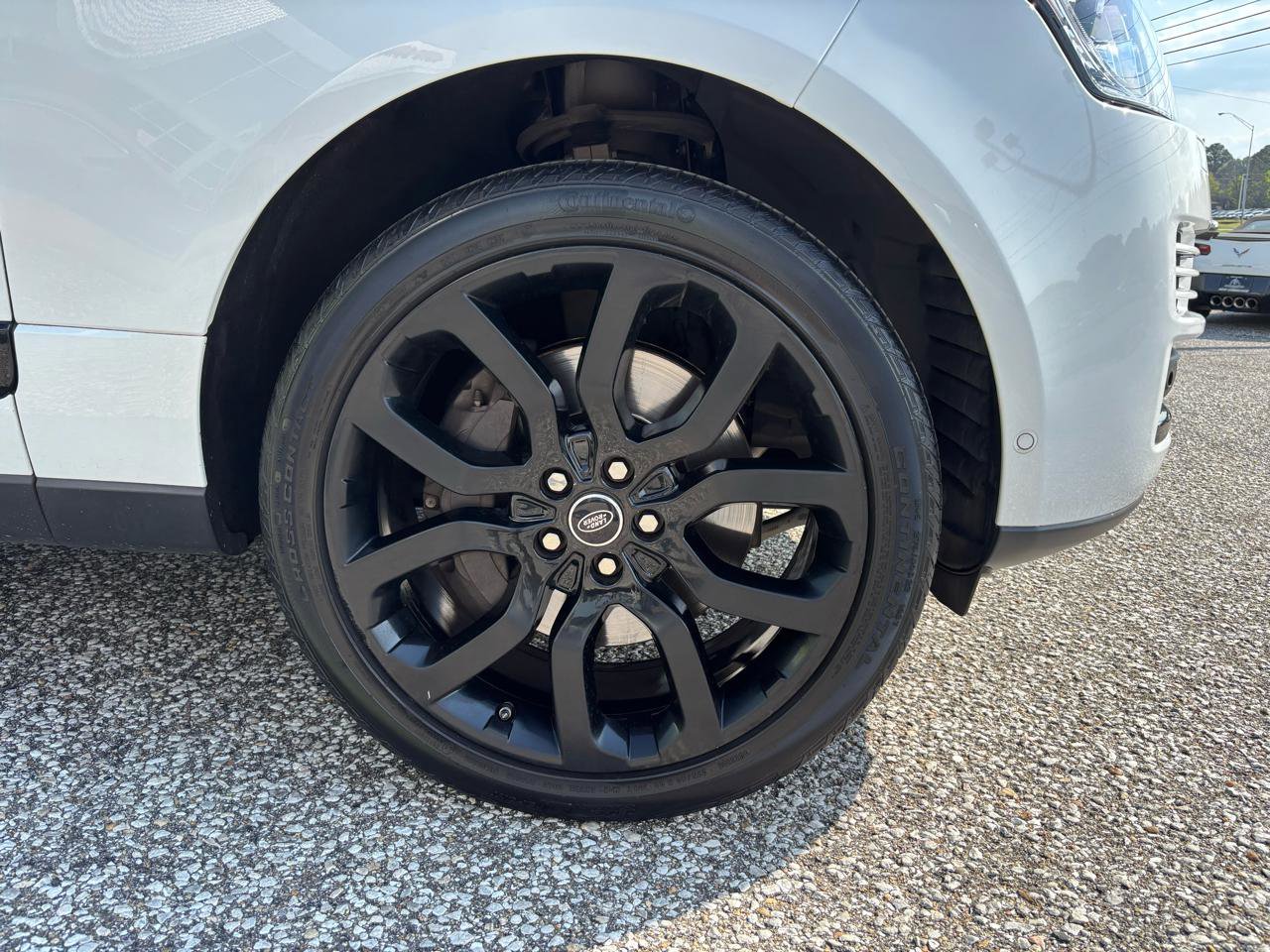 Used 2017 Land Rover Range Rover HSE image 42