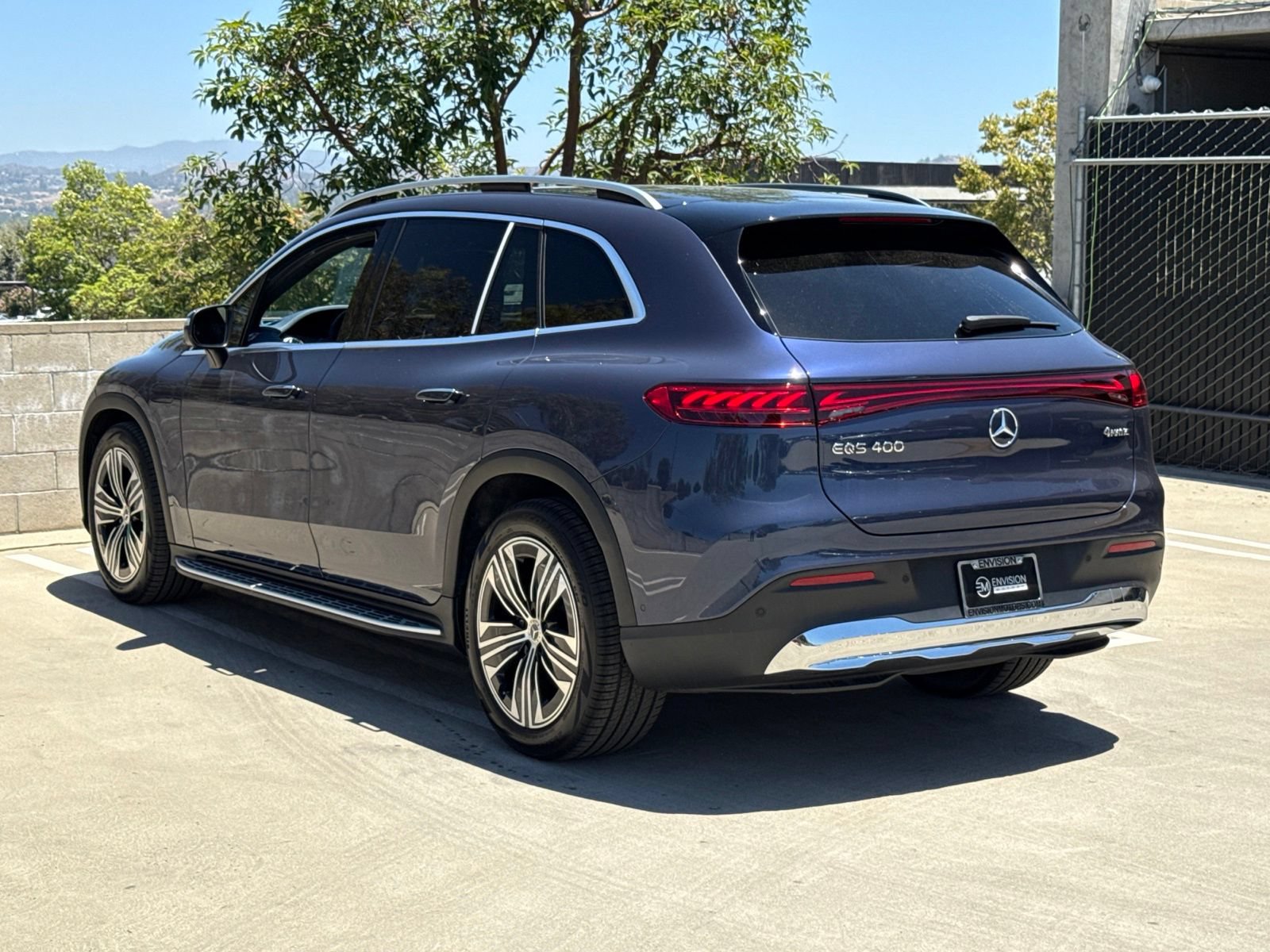 New 2026 Mercedes-Benz EQS 400 4MATIC SUV image 8