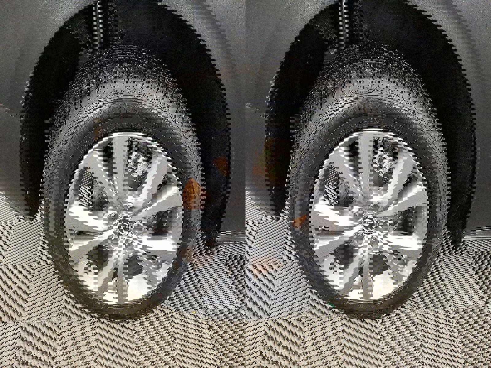 Used 2024 MAZDA CX-30 AWD 2.5 S w/ Premium Package image 27