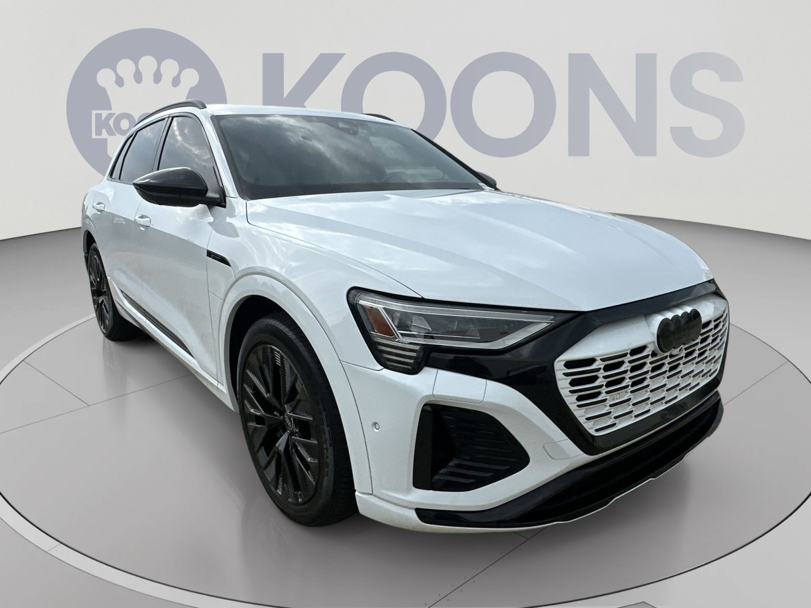 Used 2024 Audi Q8 e-tron Prestige w/ Prestige Package AWD/4WD image 18
