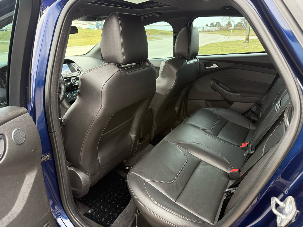 Used 2016 Ford Focus ST w/ Equipment Group 401A image 23