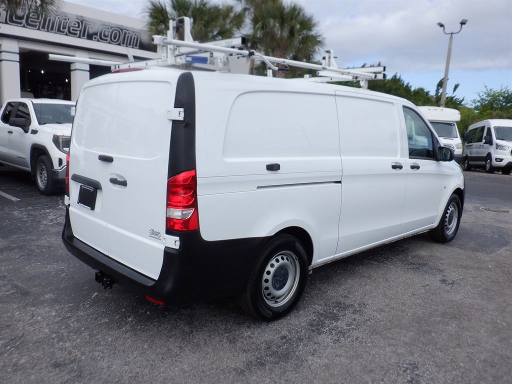 Used 2023 Mercedes-Benz Metris image 11