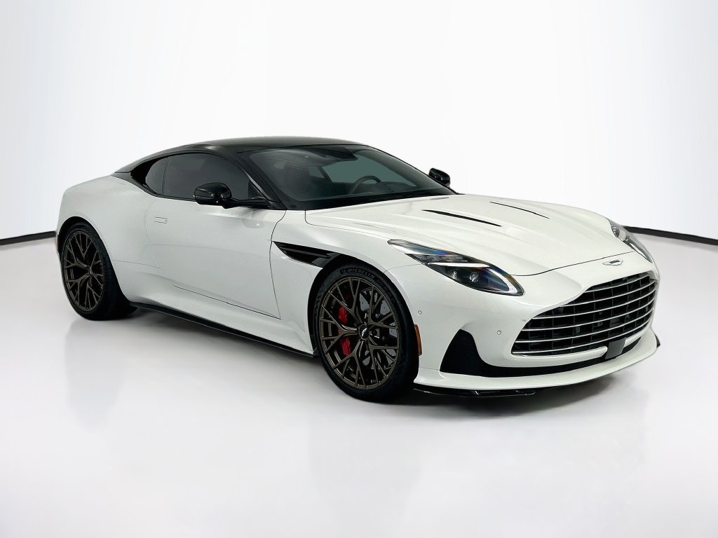 Used 2025 Aston Martin DB12 Coupe RWD image 3