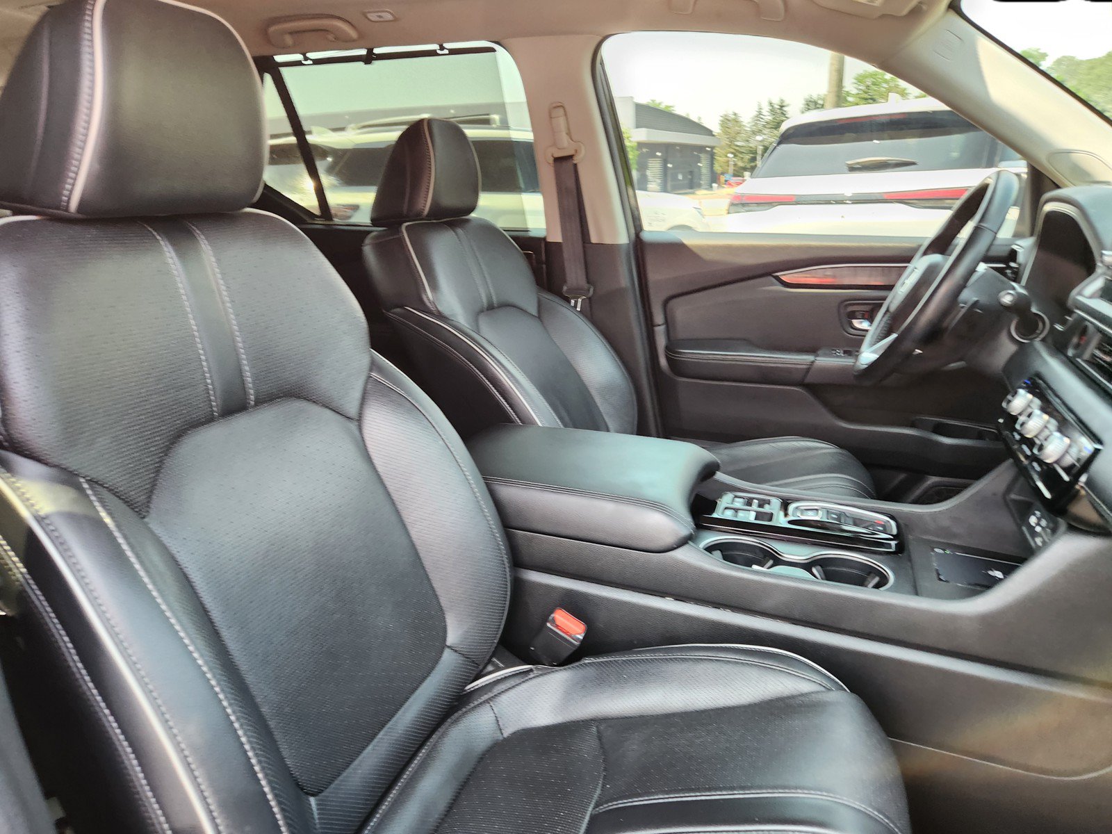 Used 2023 Honda Pilot Elite image 17