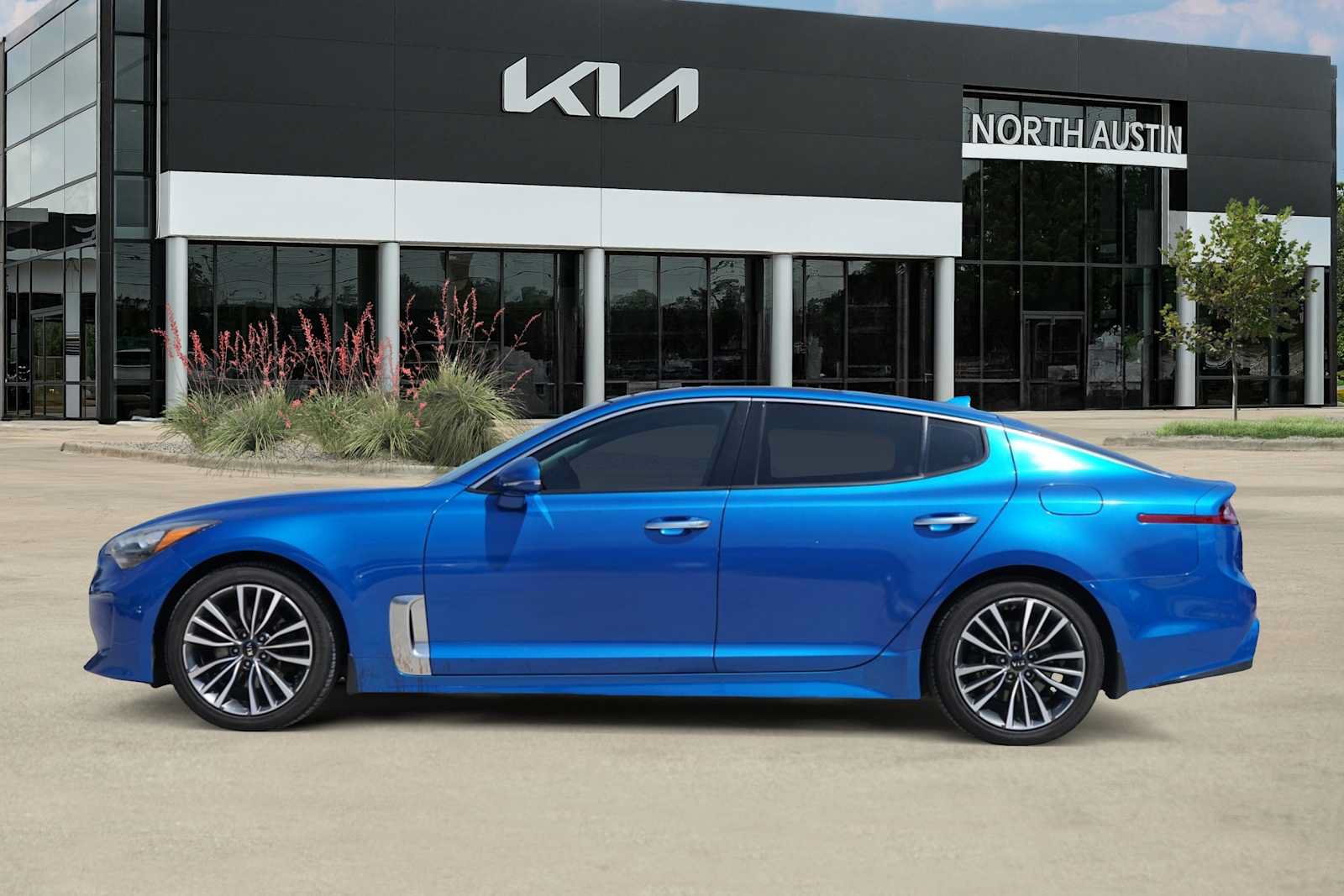 Used 2018 Kia Stinger Premium RWD image 3