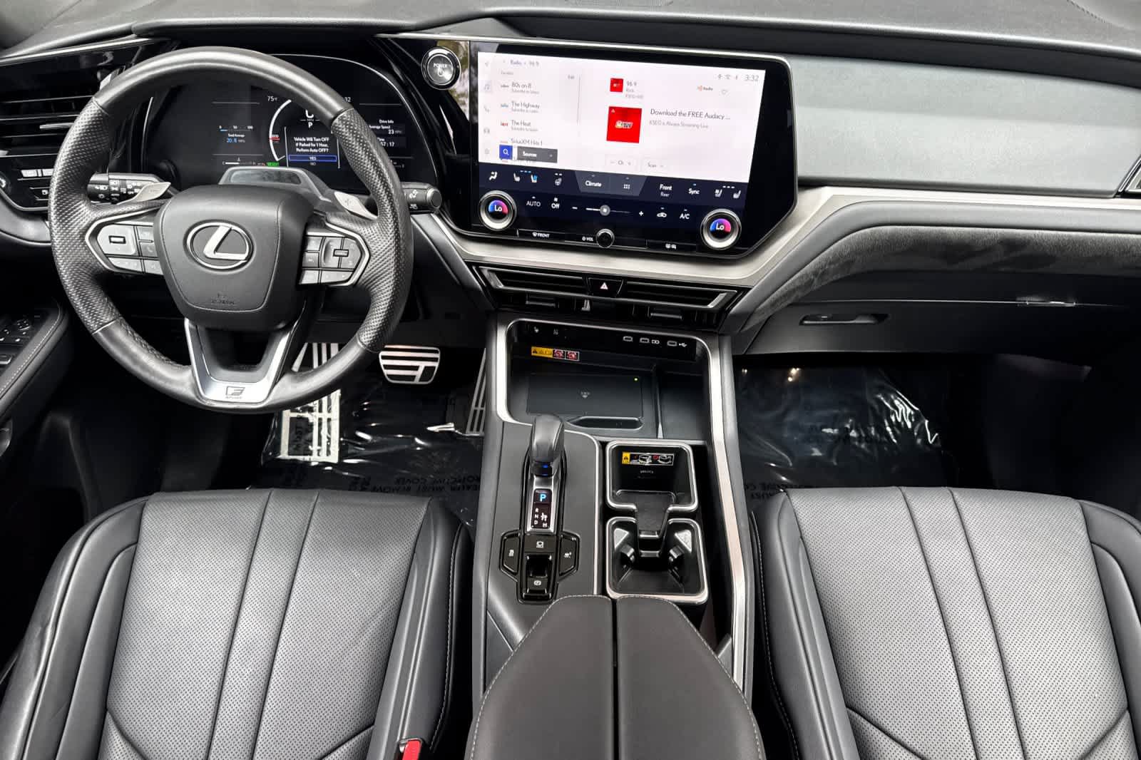 Certified 2025 Lexus TX 500h AWD image 3