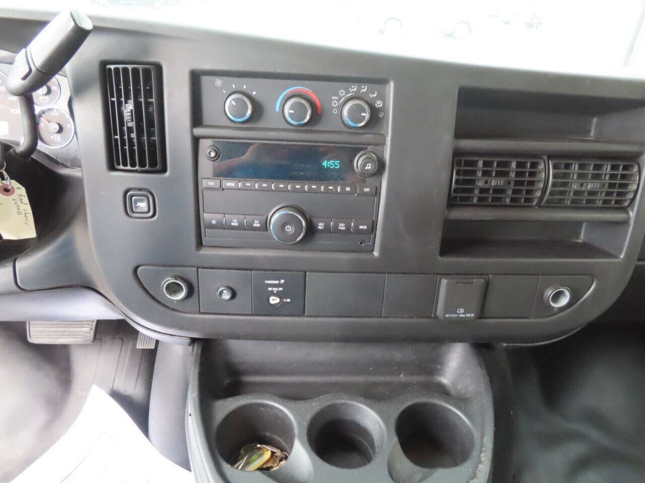 Used 2015 Chevrolet Express 2500 image 12