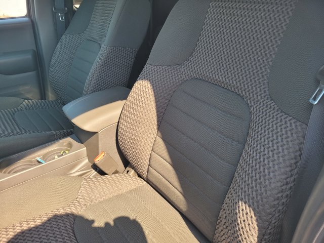 Certified 2021 Nissan Frontier SV RWD image 13