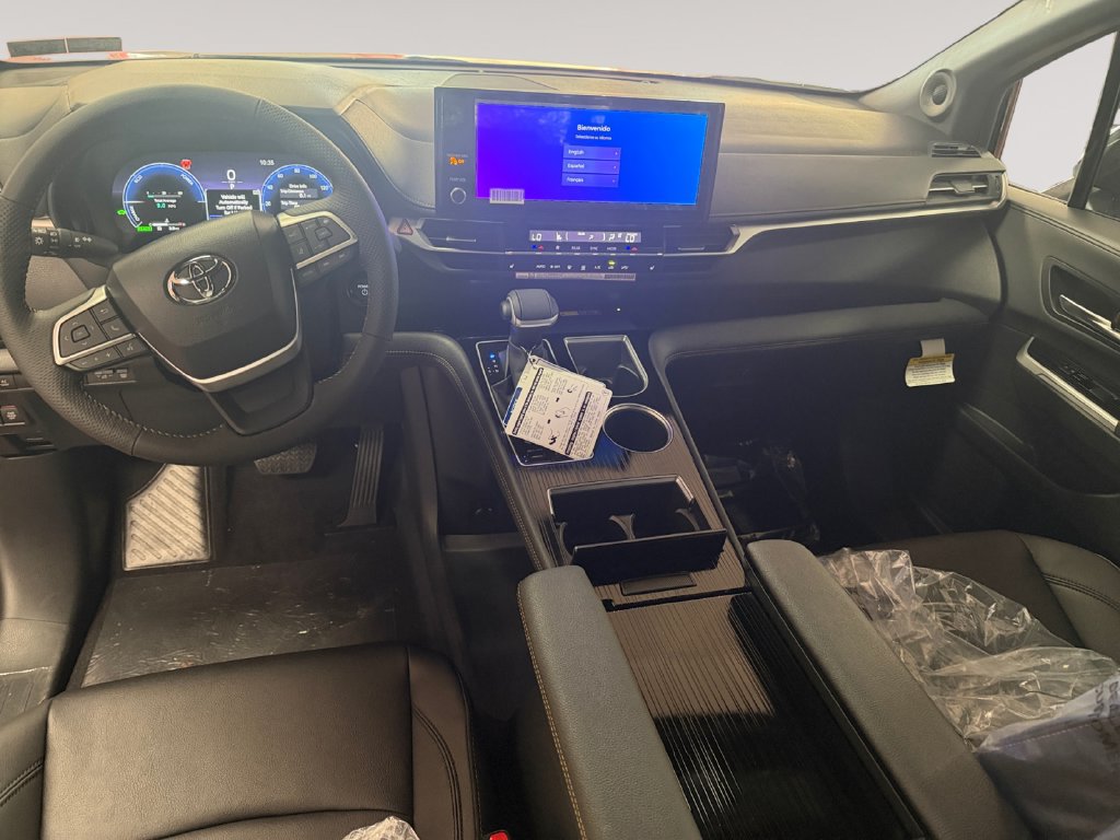 New 2026 Toyota Sienna XLE Woodland Edition AWD/4WD image 10